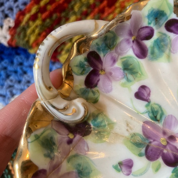 Repaired Vintage Purple and Green Floral Handled Plate - Picture 12 of 14